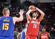 开云体育入口-火箭在主场击败雄鹿，取得胜利