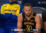 开云足球直播-勇士再遭连败，库里缺阵难以支撑