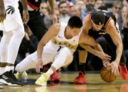 开云官方app入口-开拓者客场力克猛龙，小卡独揽分难救主的简单介绍