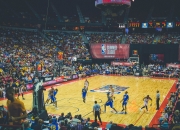 开云体育直播-范弗利特进攻端无人可挡，快船硬仗击退76人彰显冠军相