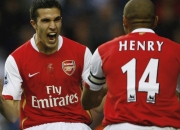 开云体育在线-从里昂到伦敦，库尔图瓦的门神交响曲如何跨越联赛定义冠军