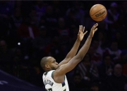 开云下载-雄鹿球员米德尔顿成为湿地主保护倡导者