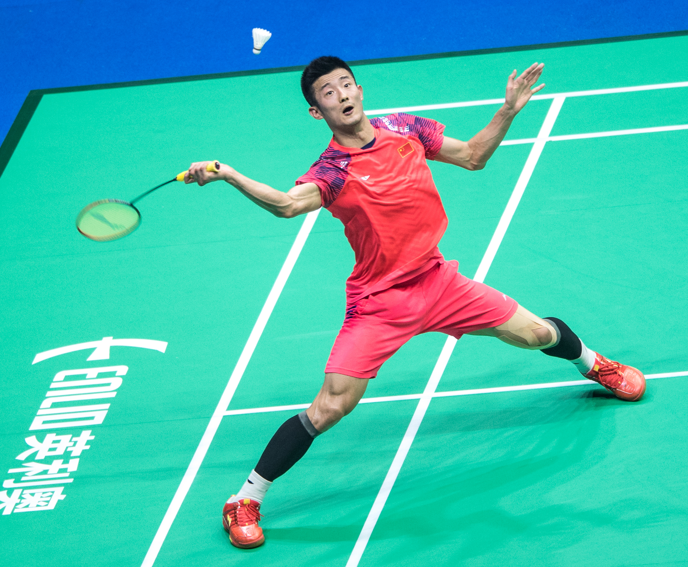 泰国羽毛球队逆转韩国羽毛球队，谌龙统治全场