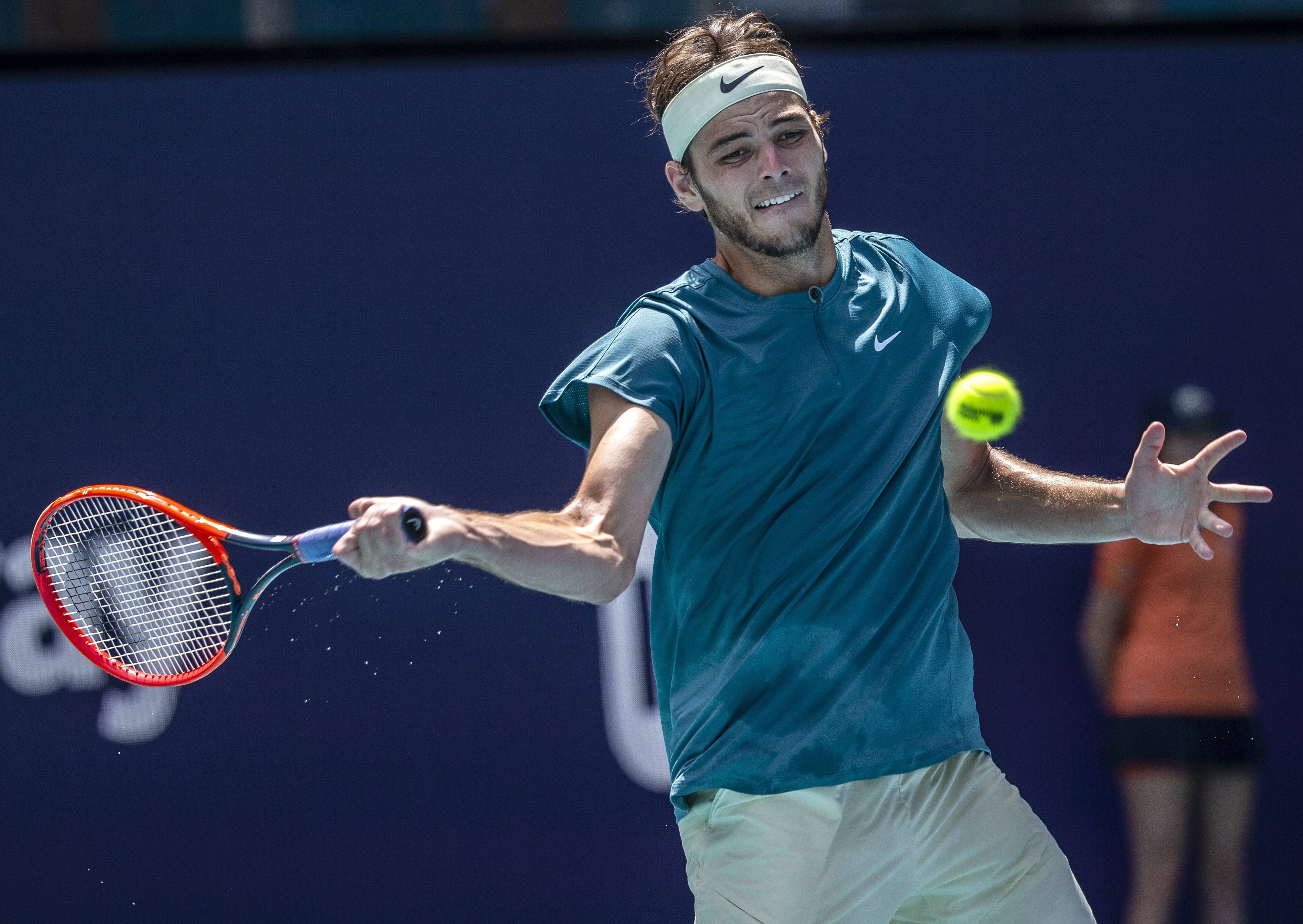 包含美国网球队横扫日本网球队,德约科维奇绝境逆转的词条 包含美国网球队横扫日本网球队,德约科维奇绝境逆转的词条