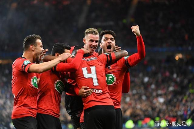 中国羽毛球队逆转法国羽毛球队,马琳制霸全场的简单介绍 中国羽毛球队逆转法国羽毛球队,马琳制霸全场的简单介绍