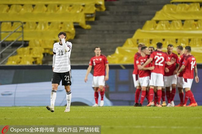 包含瑞士队遭遇惨败，反思后势再战的词条