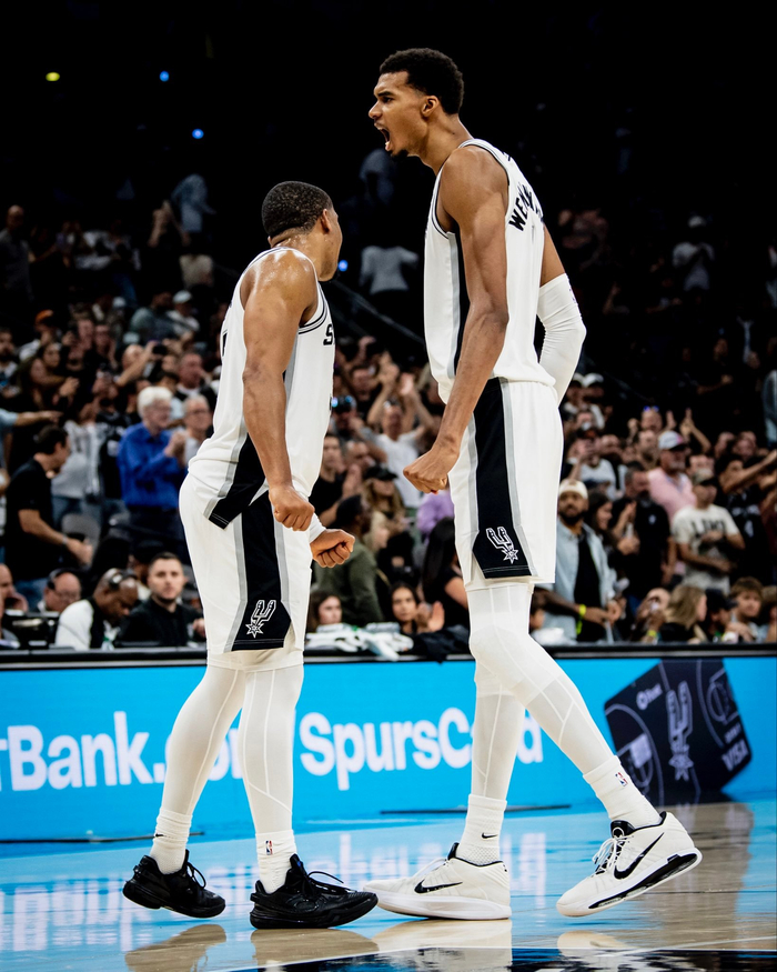 马刺战胜公牛，篮网遭遇溃败