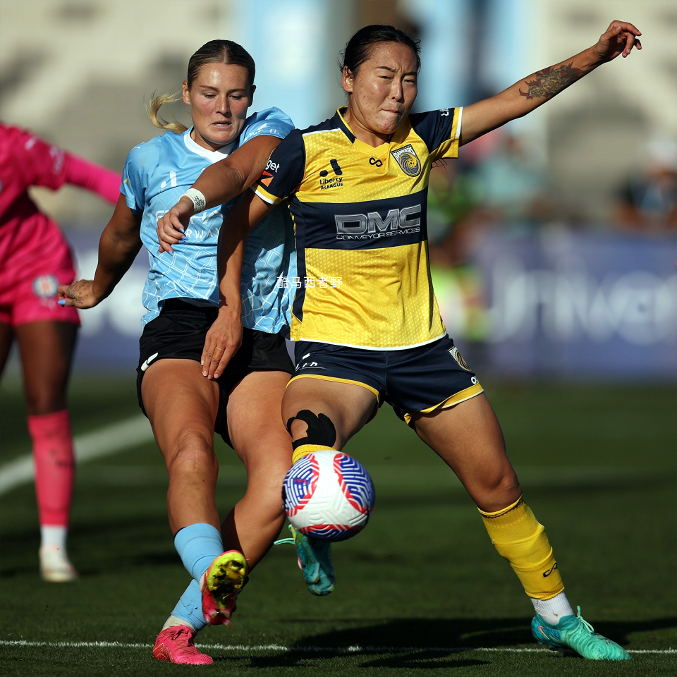 沙特女足代表团前往澳大利亚备战比赛 沙特女足代表团前往澳大利亚备战比赛