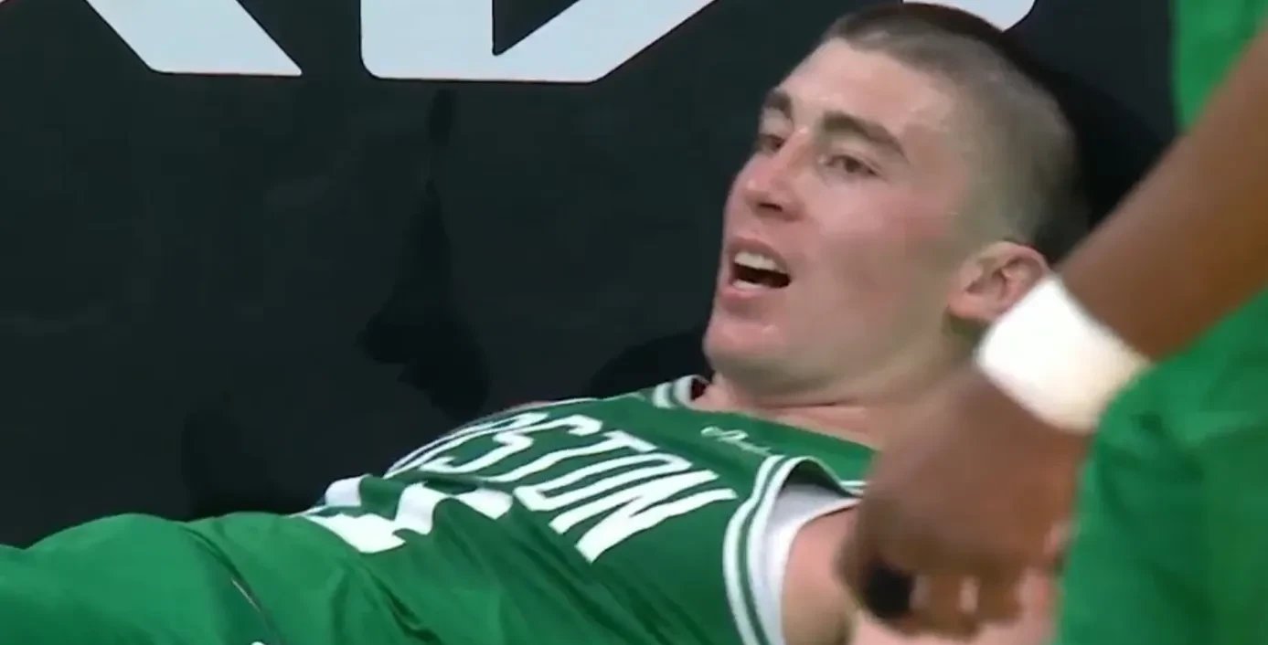 凯尔特人翻盘热火，波普三分绝杀成赛季最佳表现的简单介绍