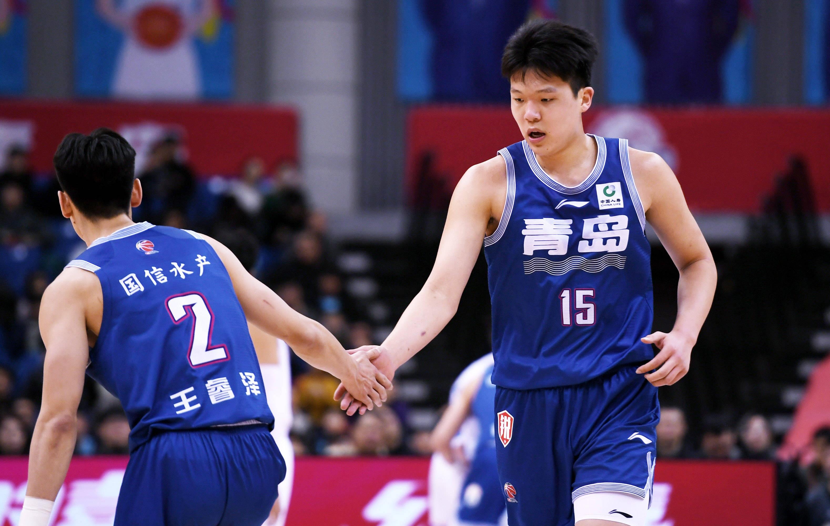 辽宁男篮主场逆转广东,登上榜首位置 辽宁男篮主场逆转广东,登上榜首位置