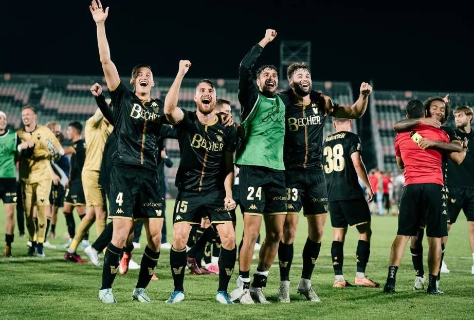 佛罗伦萨客场战胜对手,取得关键胜利 佛罗伦萨客场战胜对手,取得关键胜利