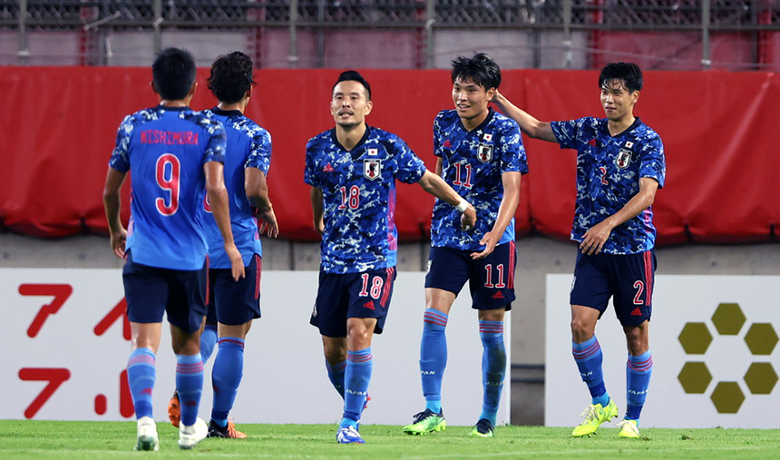 韩国队轻取日本队,郑思维刷新纪录 韩国队轻取日本队,郑思维刷新纪录