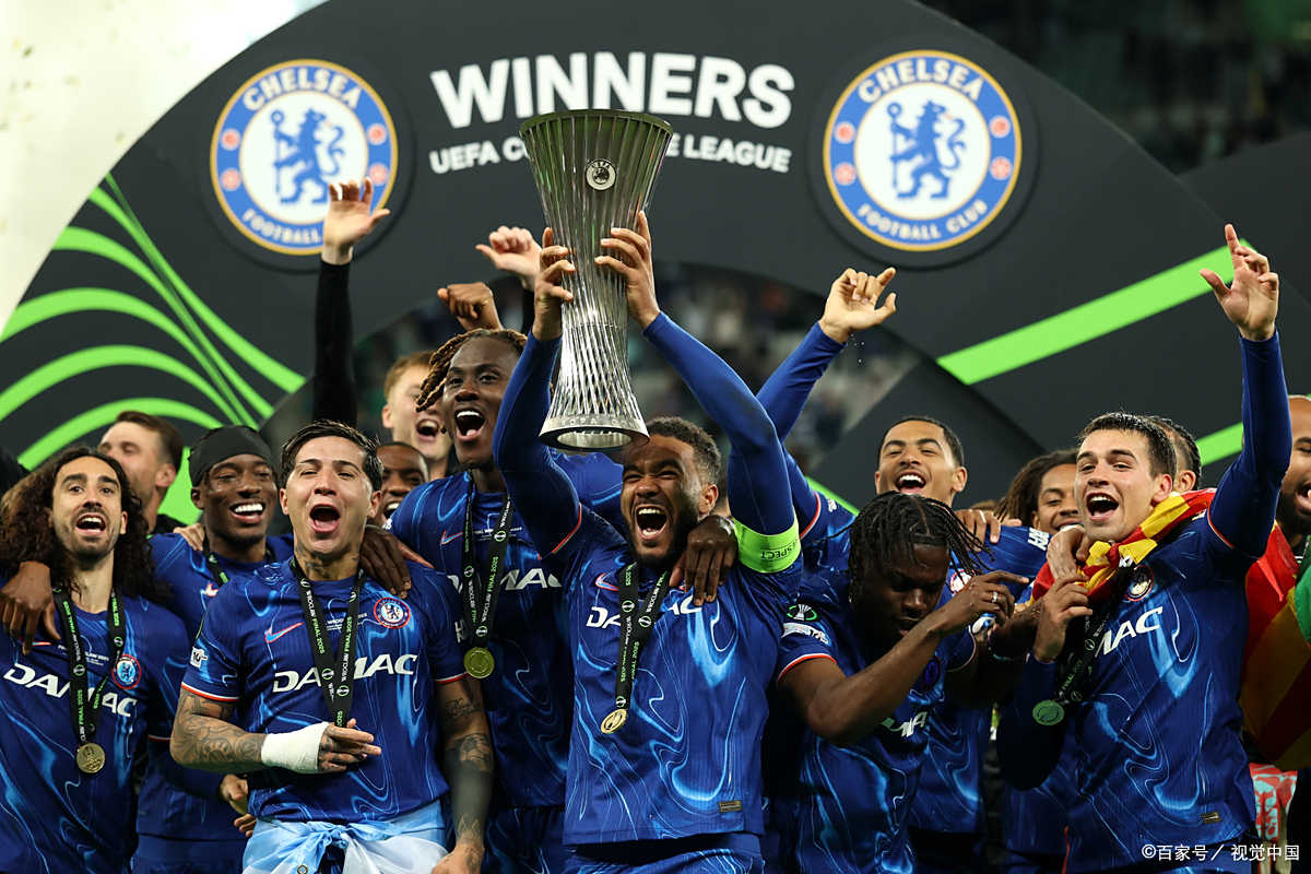 里昂轻取利物浦,法比尼奥带队取胜 里昂轻取利物浦,法比尼奥带队取胜