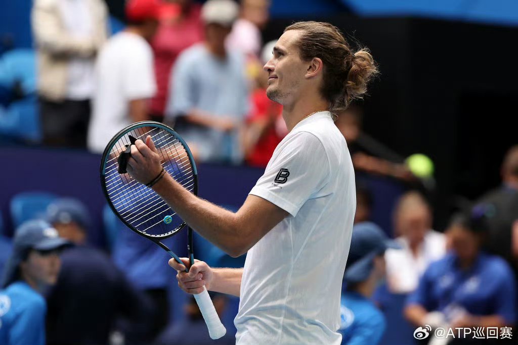 年终总决赛逆转联合杯，兹维列夫状态火热的简单介绍