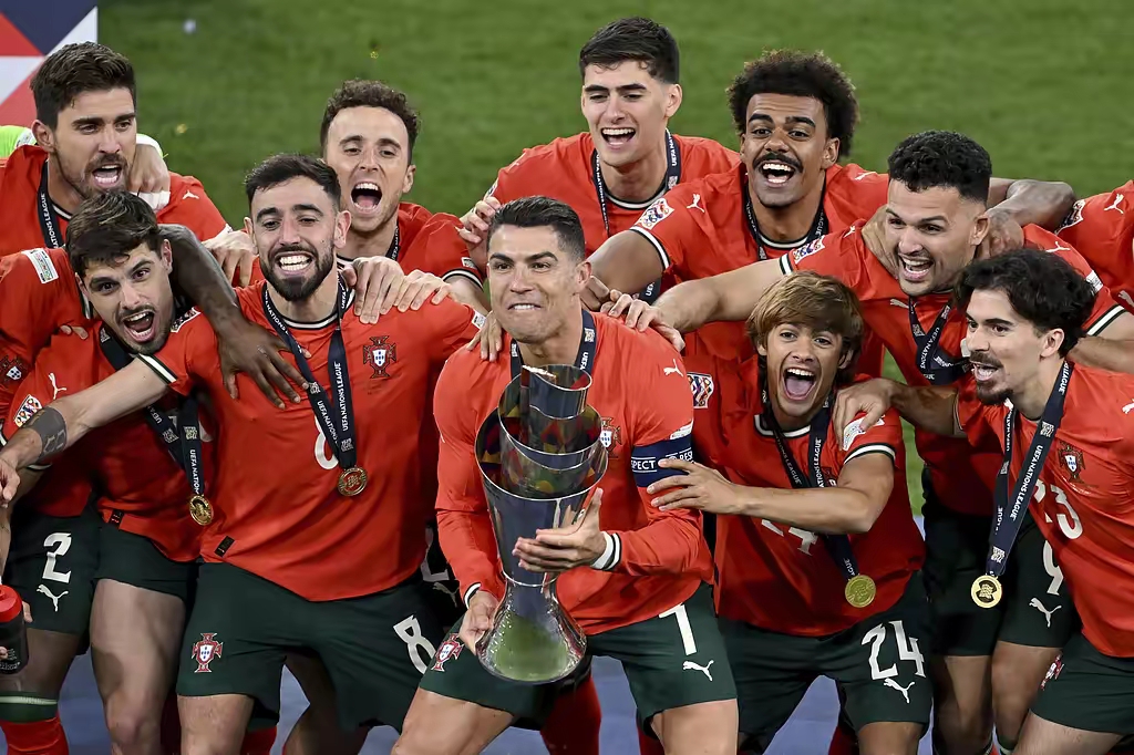 关于瑞典队力克葡萄牙队，波尔统治全场的信息